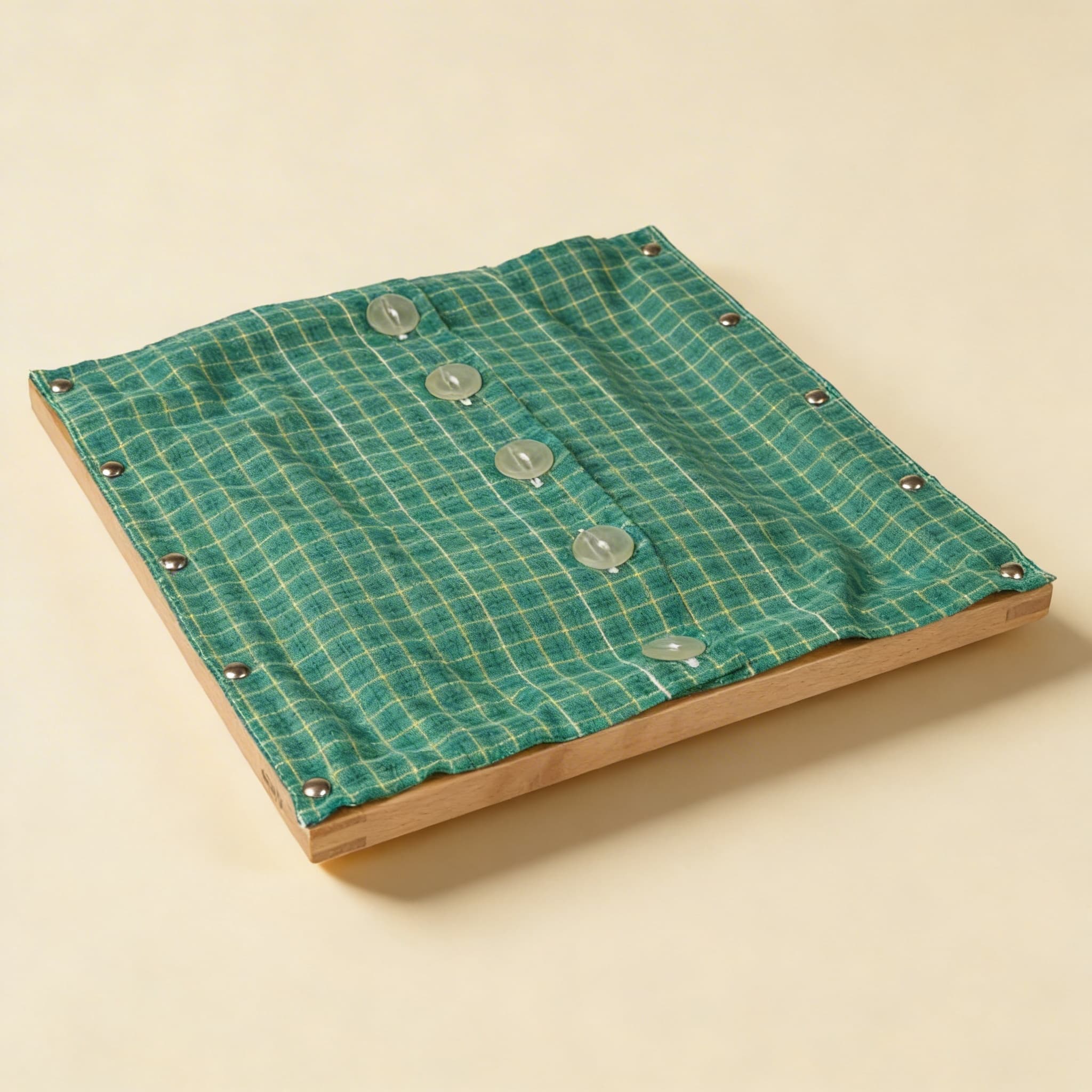 Knöpfrahmen — große Knöpfe für Anfänger der Feinmotorik — Katalogansicht