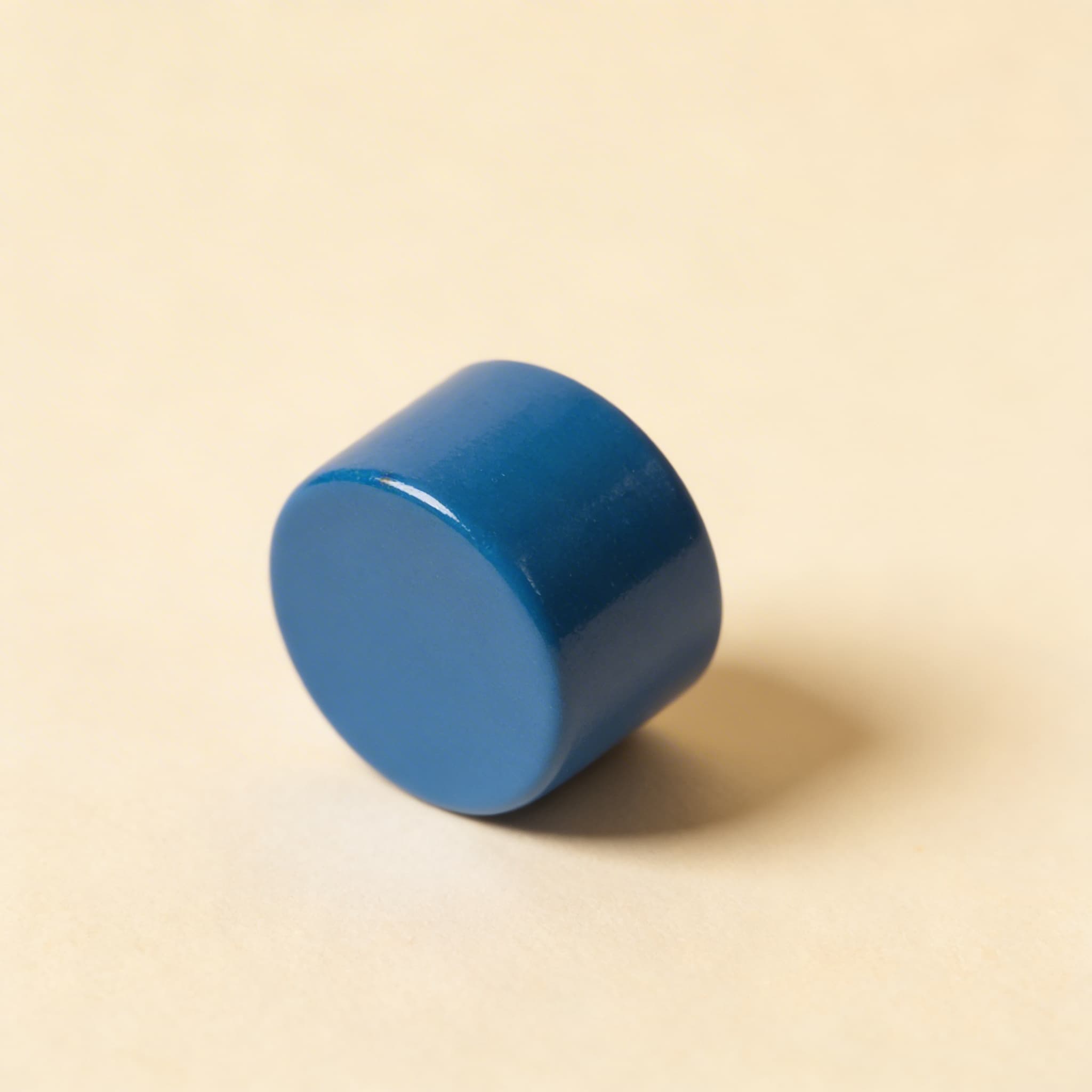 2. Blauer Zylinder — Ansicht 2