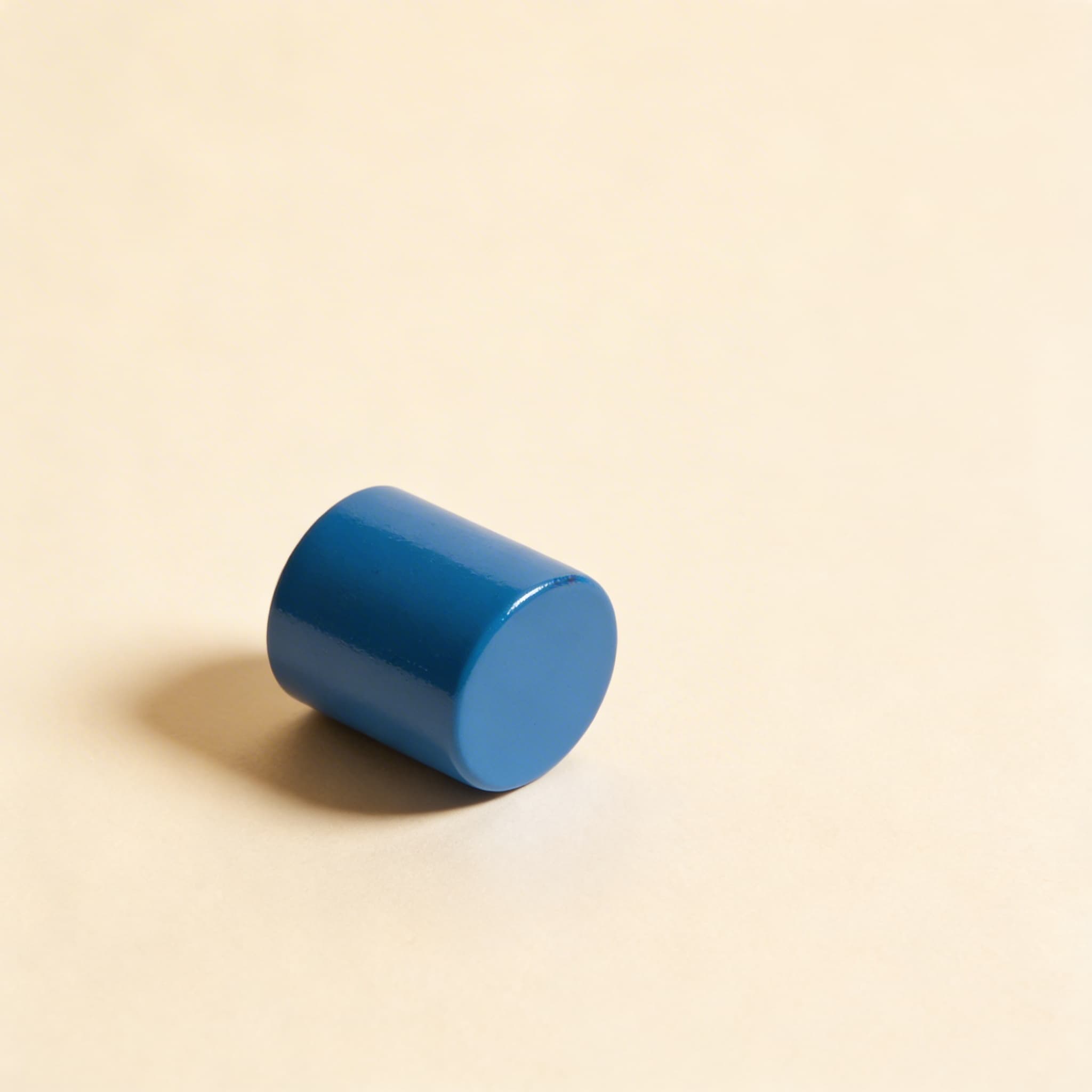 4. Blauer Zylinder — Ansicht 2