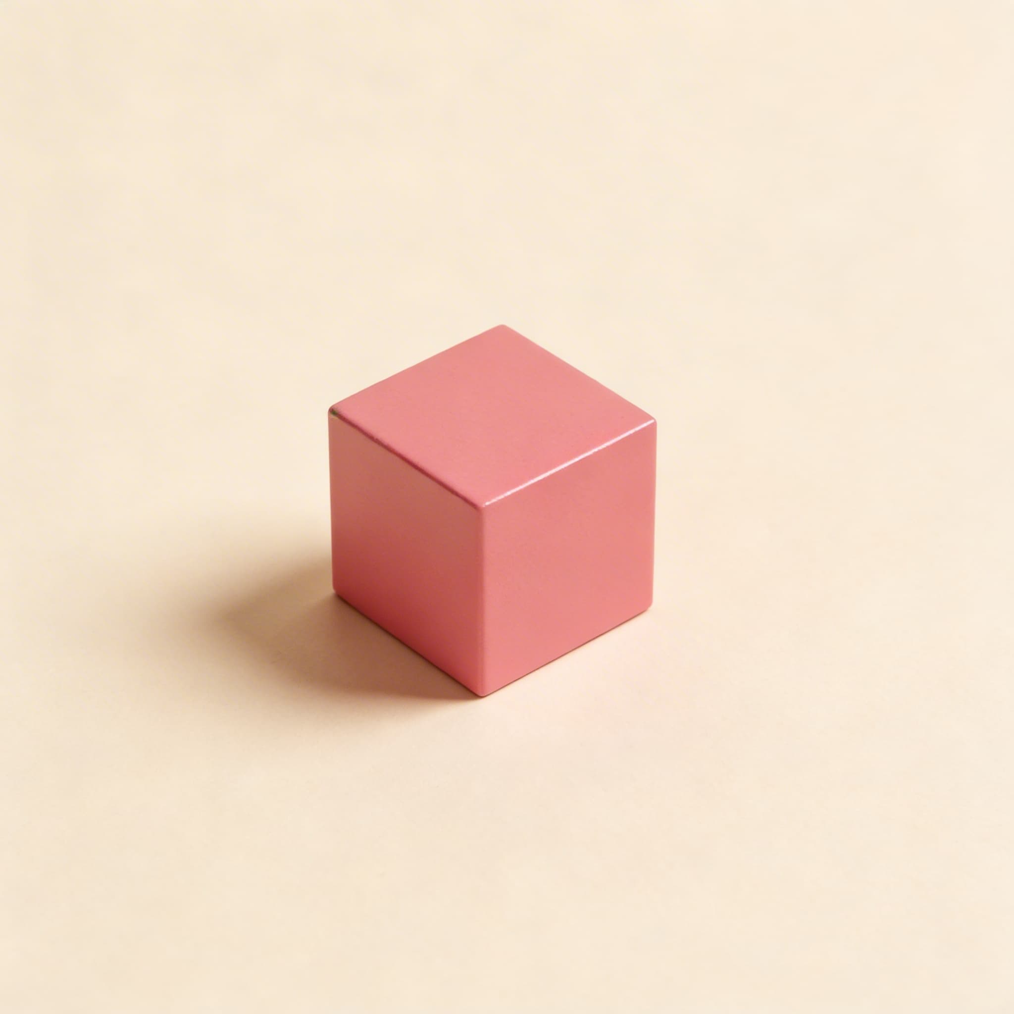 Rosa Turm: Würfel 2 X 2 X 2 cm — Seitenansicht
