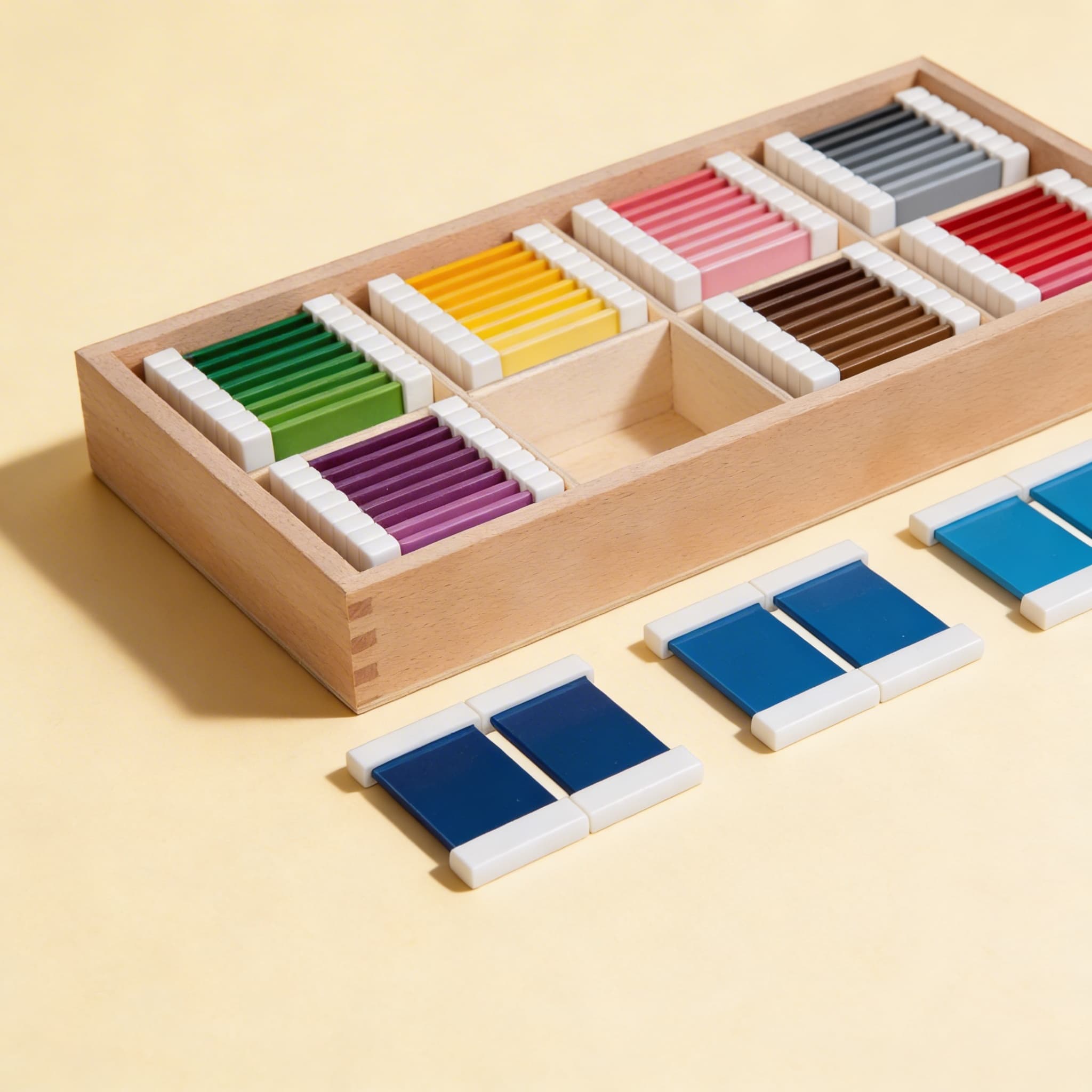 Farbkasten — 32 Tablettenpaare für erweiterte Farbunterscheidung — Seitenansicht