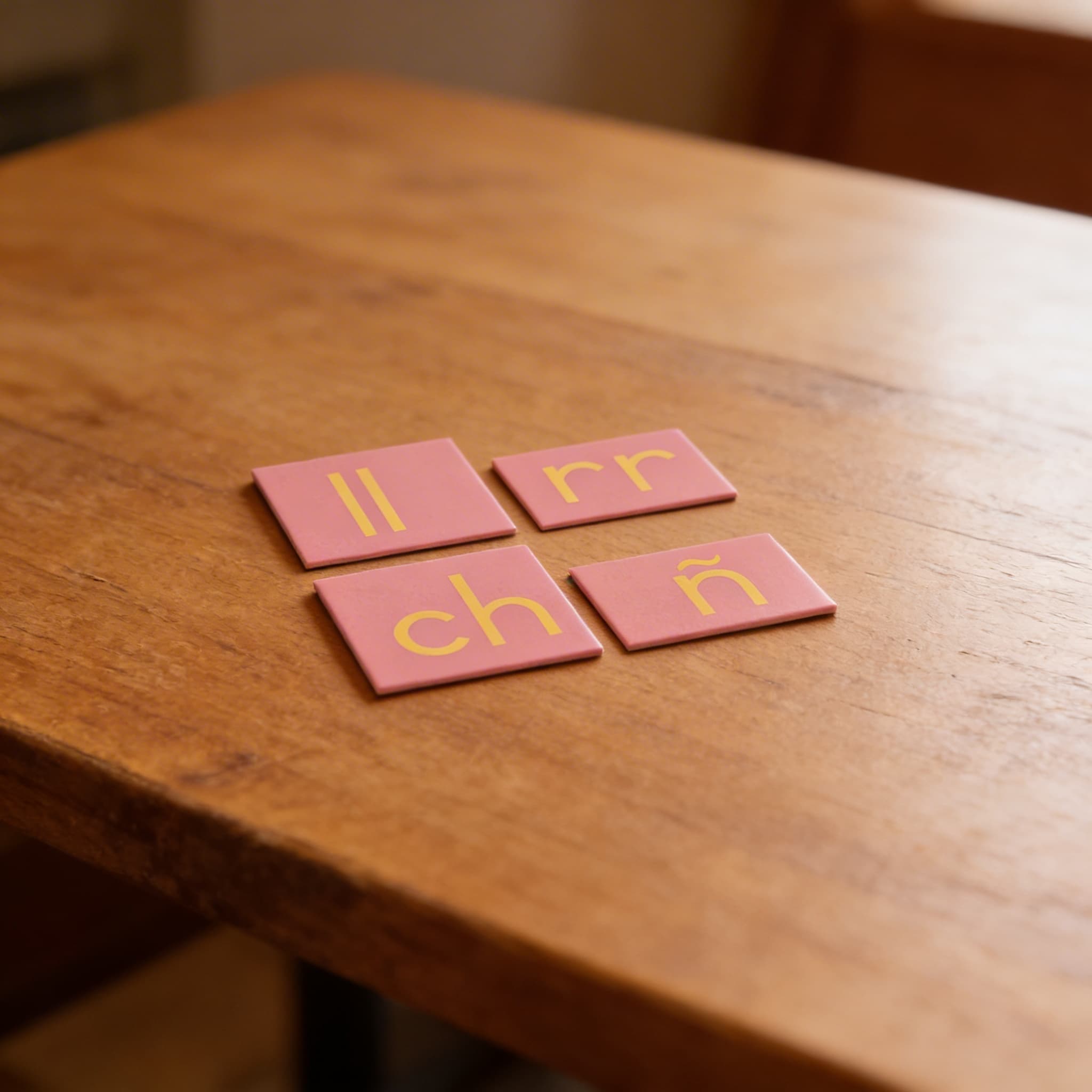 Brusná písmena: Španělské tiskací — doplňková sada — Detailní pohled