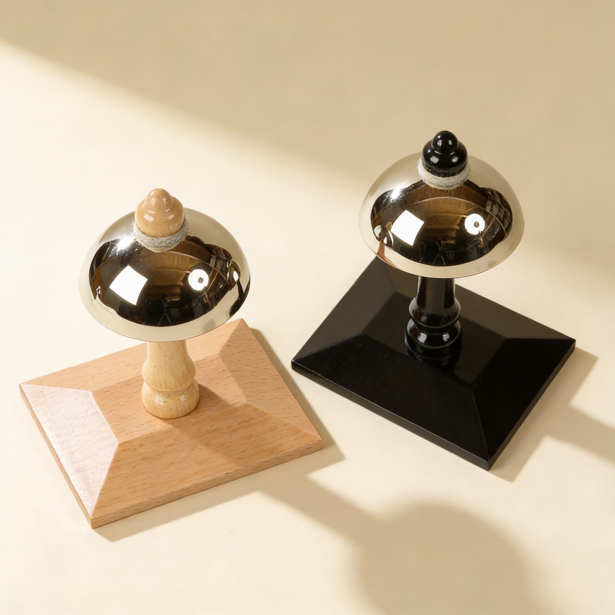 2 montierte Glocken: Fis — Ansicht 2