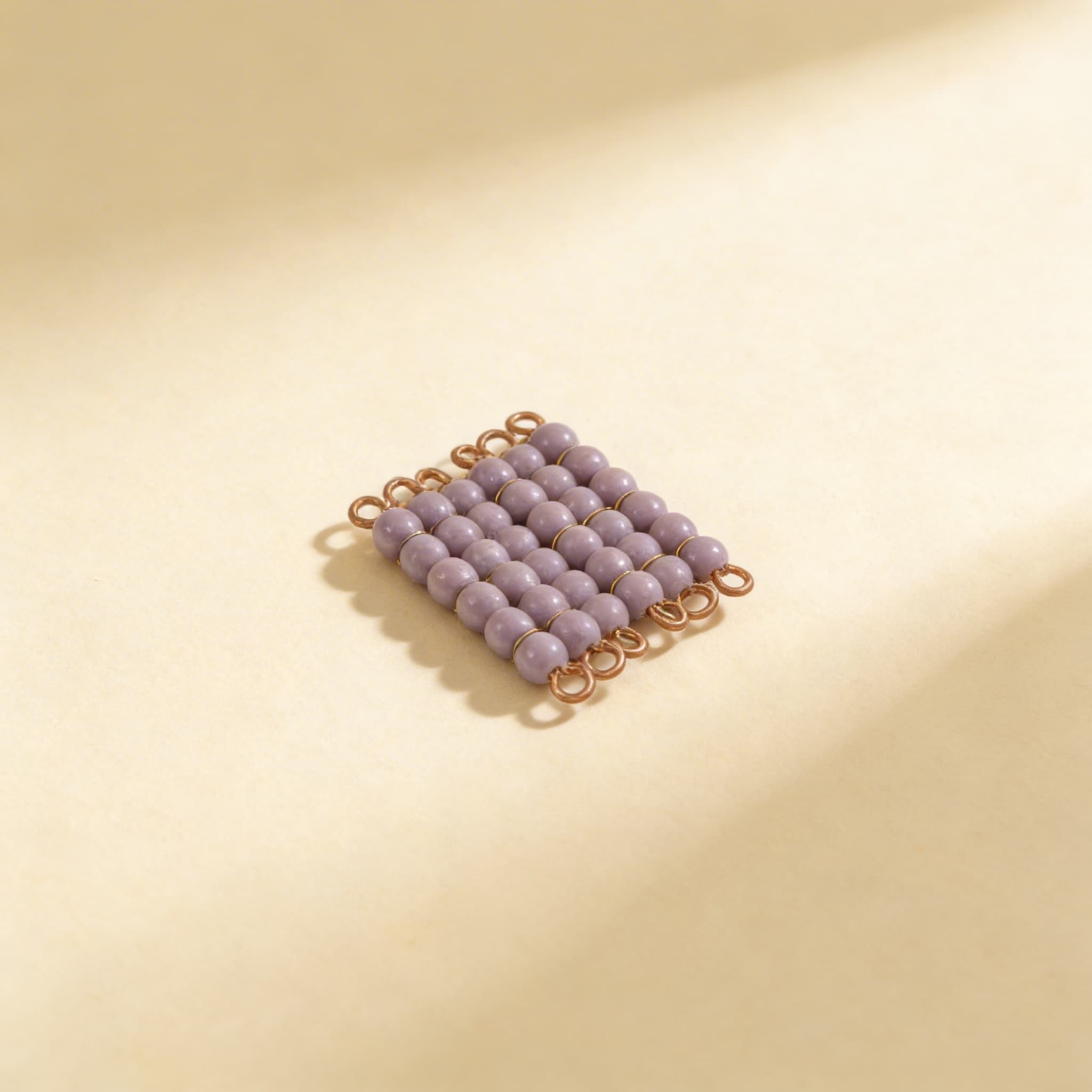 Einzelnes Glasperlenquadrat der 6: Lila — Ansicht 2