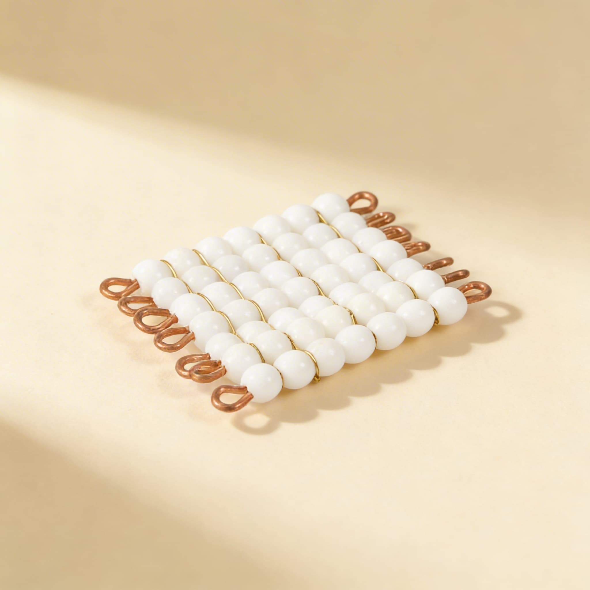 Einzelnes Glasperlenquadrat der 7: Weiß — Ansicht 2