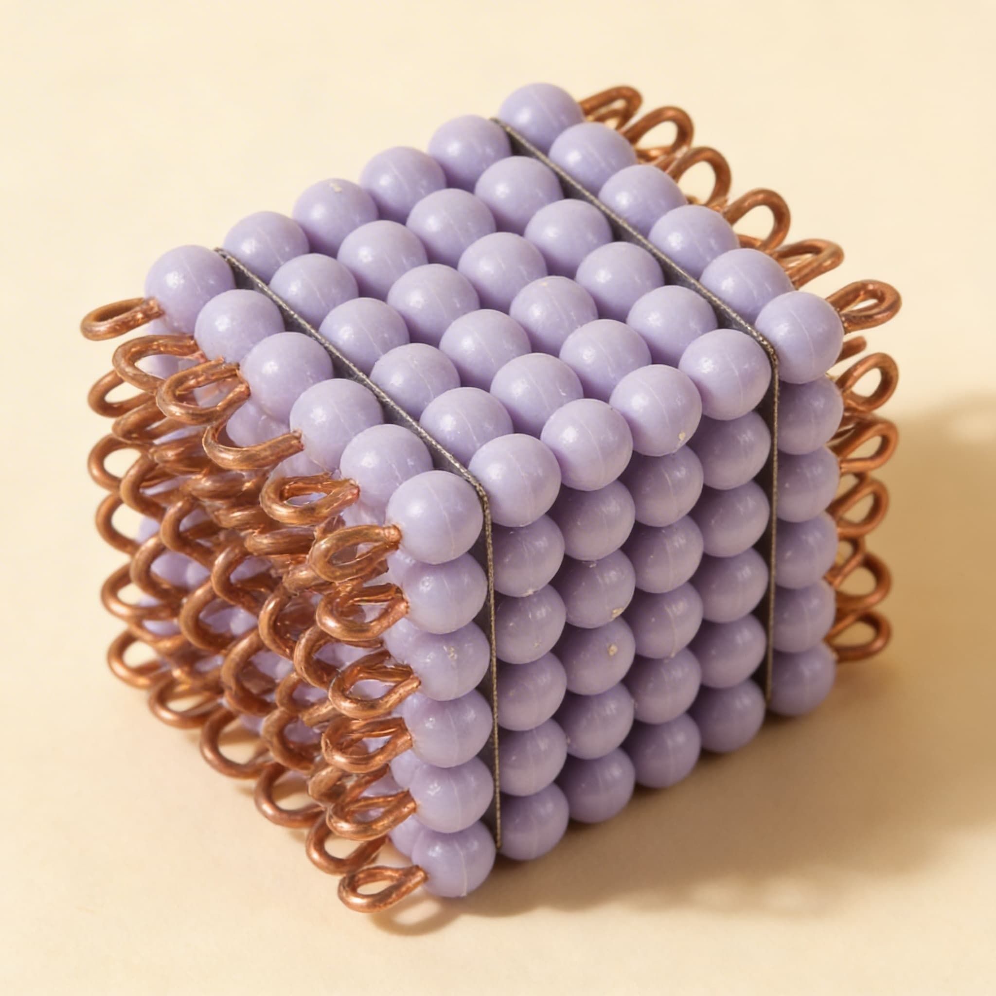 Nylon-Perlen-Würfel 6er — Violette Einzeleinheit — Seitenansicht