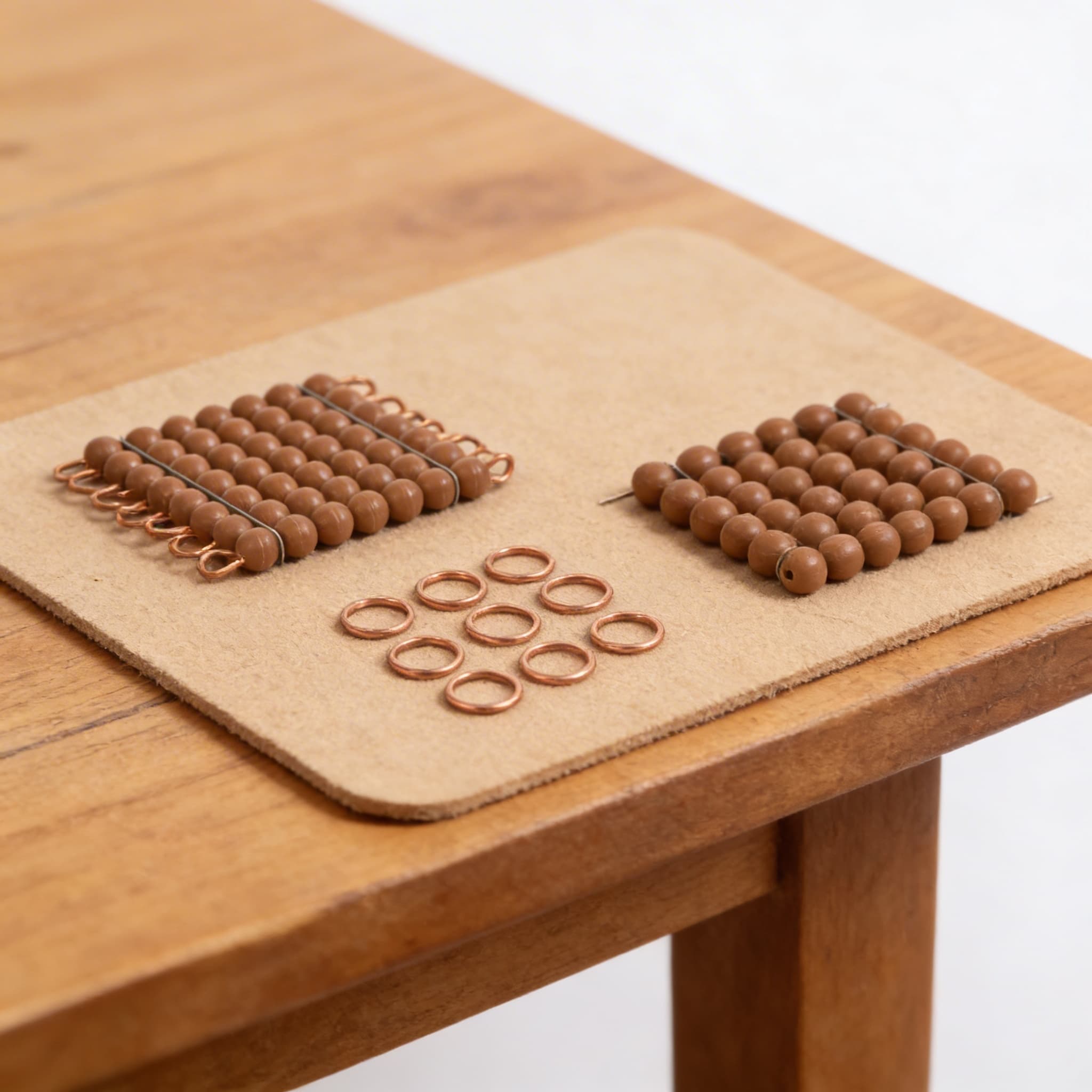 Nylon-Perlenwürfel der 8 — Brauner Würfel für Mathematik — Detailansicht