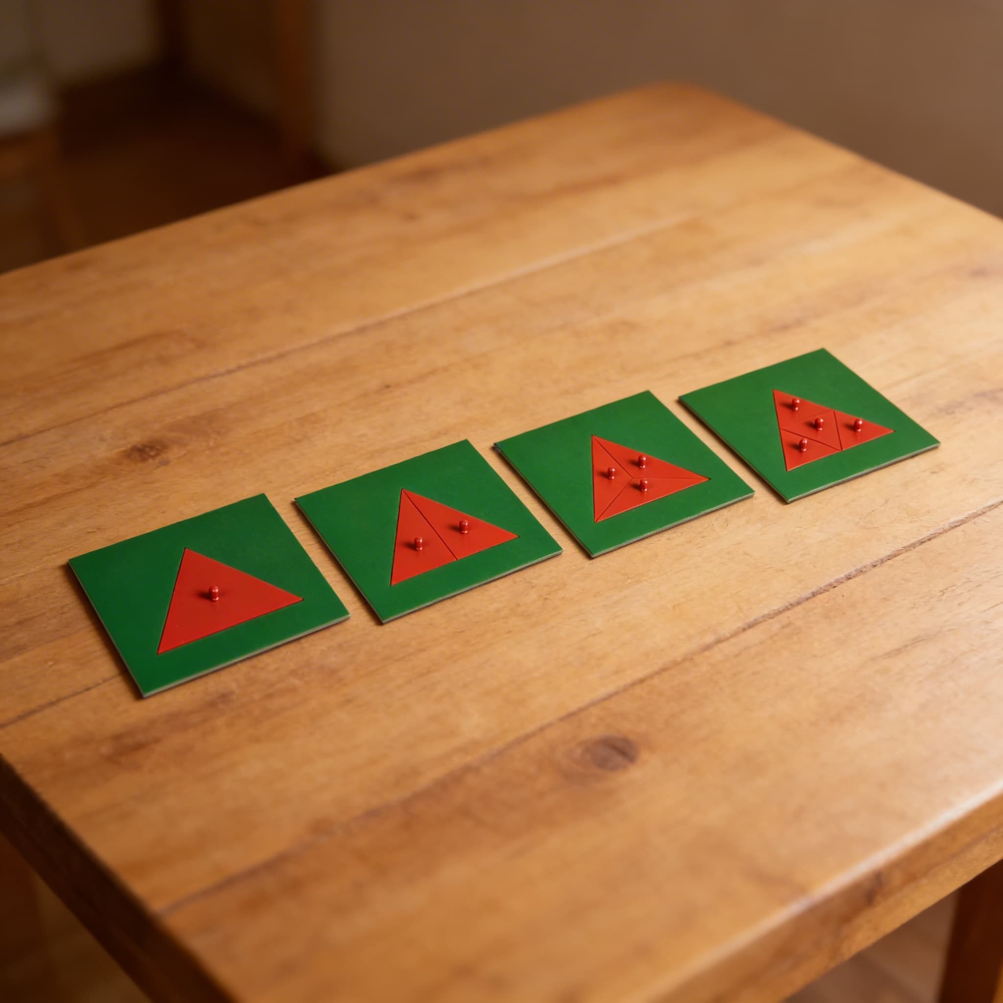 Metalldreiecke — Detailansicht