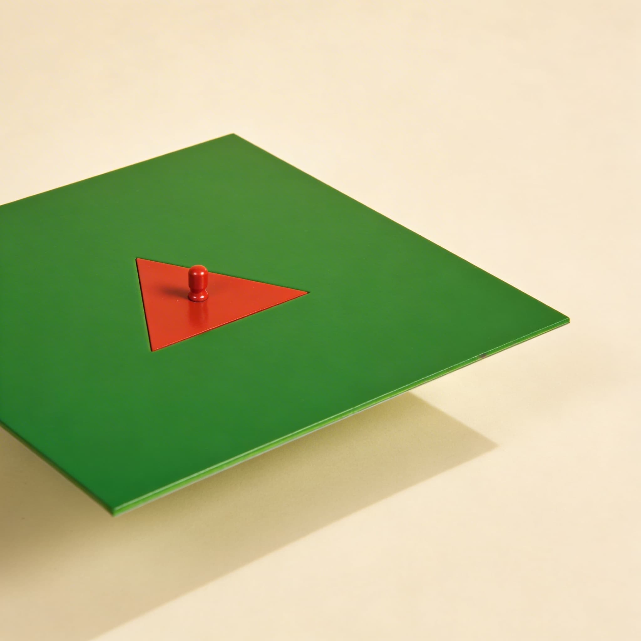 Kleines Dreieck — Bruchmaterial — Seitenansicht