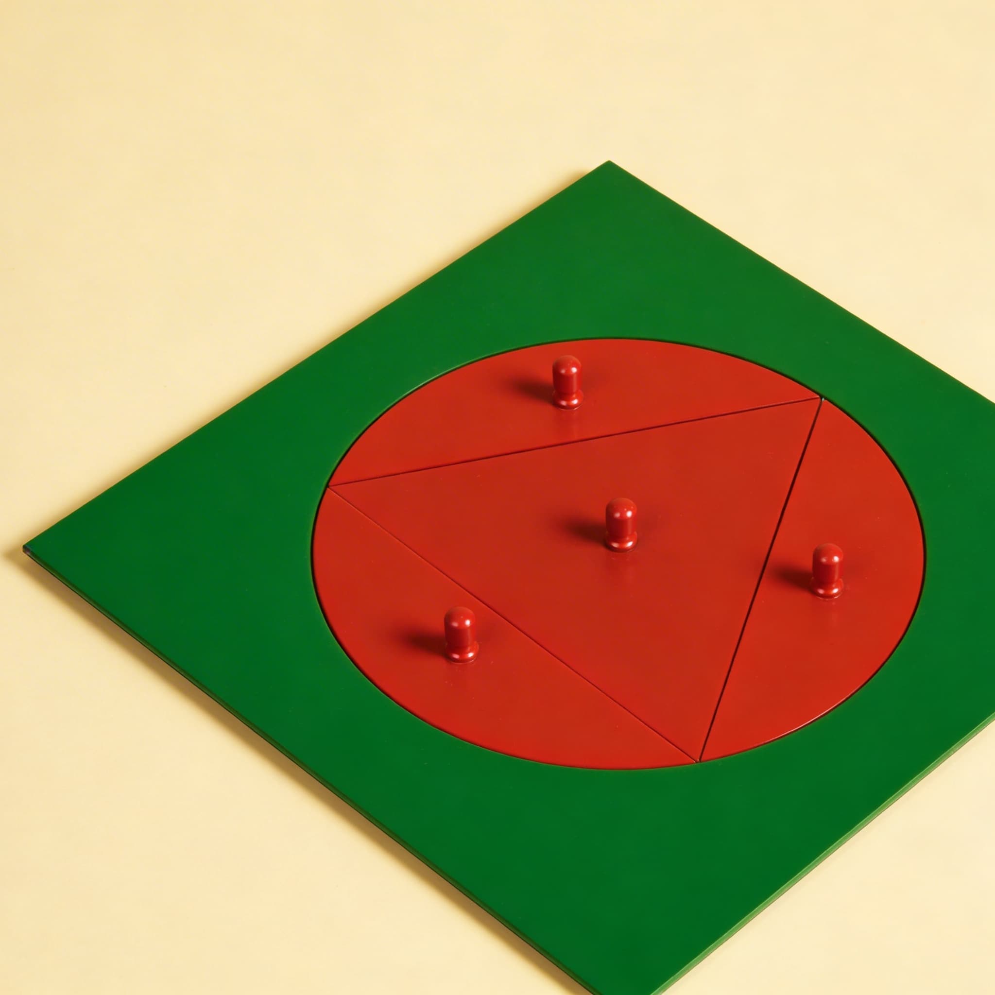 In einen Kreis einbeschriebenes Dreieck — Ansicht 2