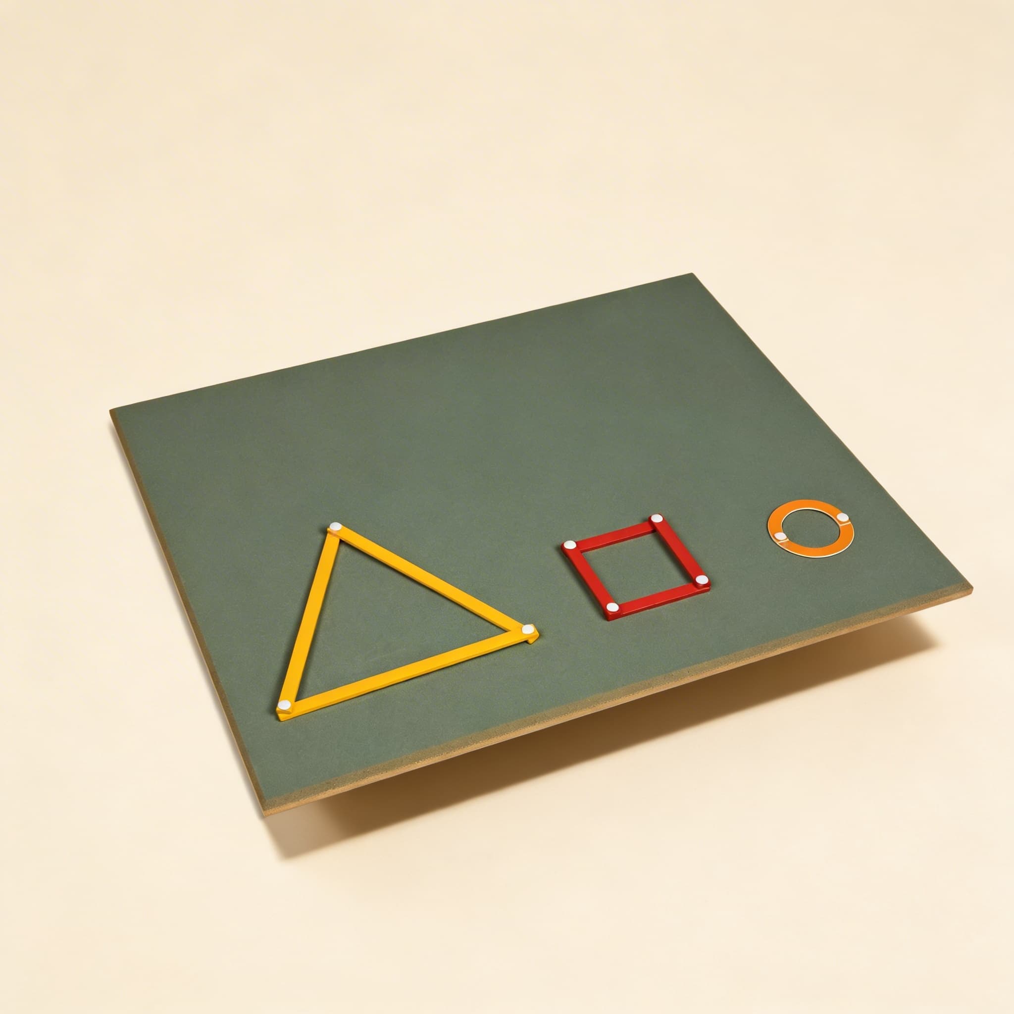 Grosse Arbeitsplatte — Für Geometrische Stäbchen-Materialien — Katalogansicht