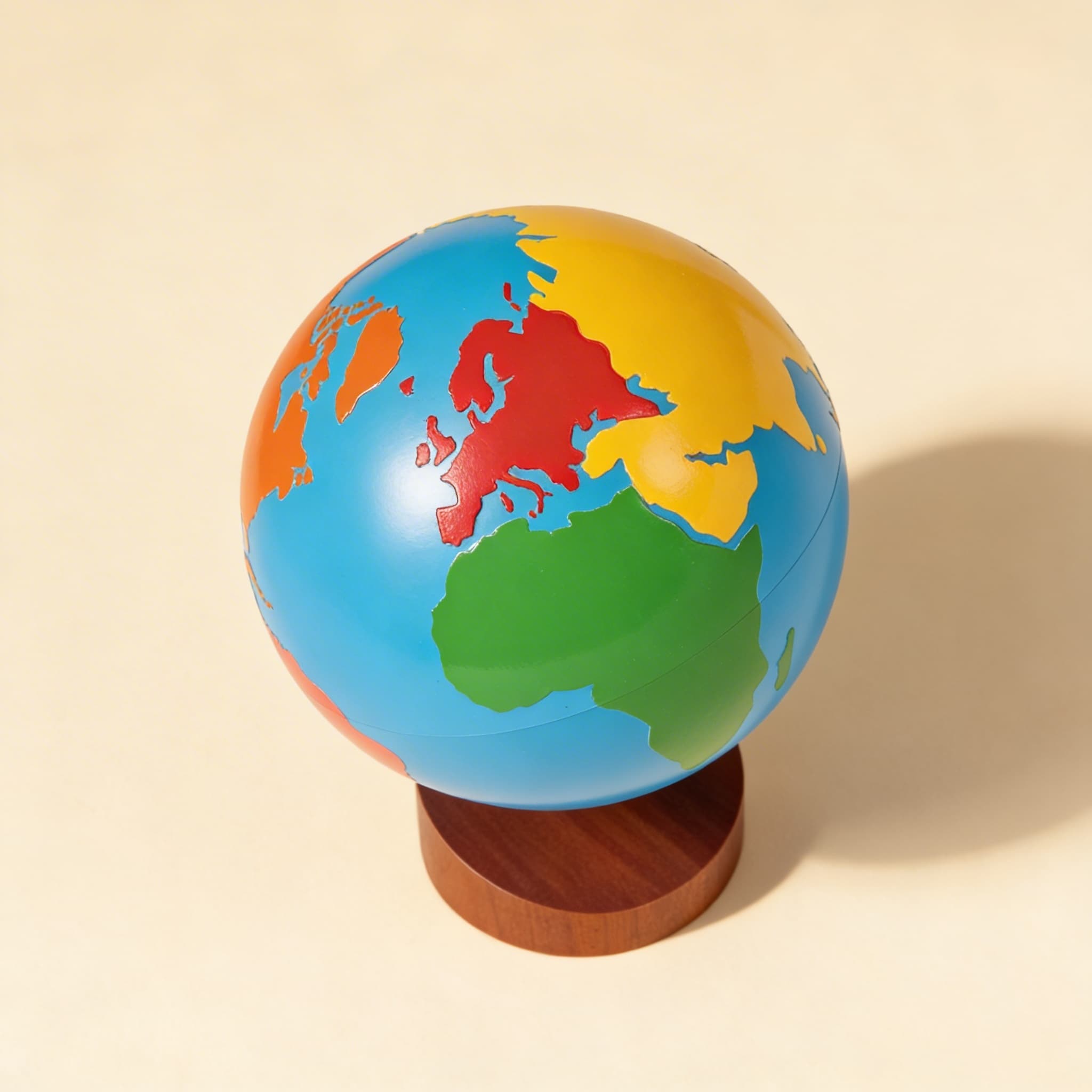 Kontinente-Globus — Farbige Geografie-Einführung — Seitenansicht