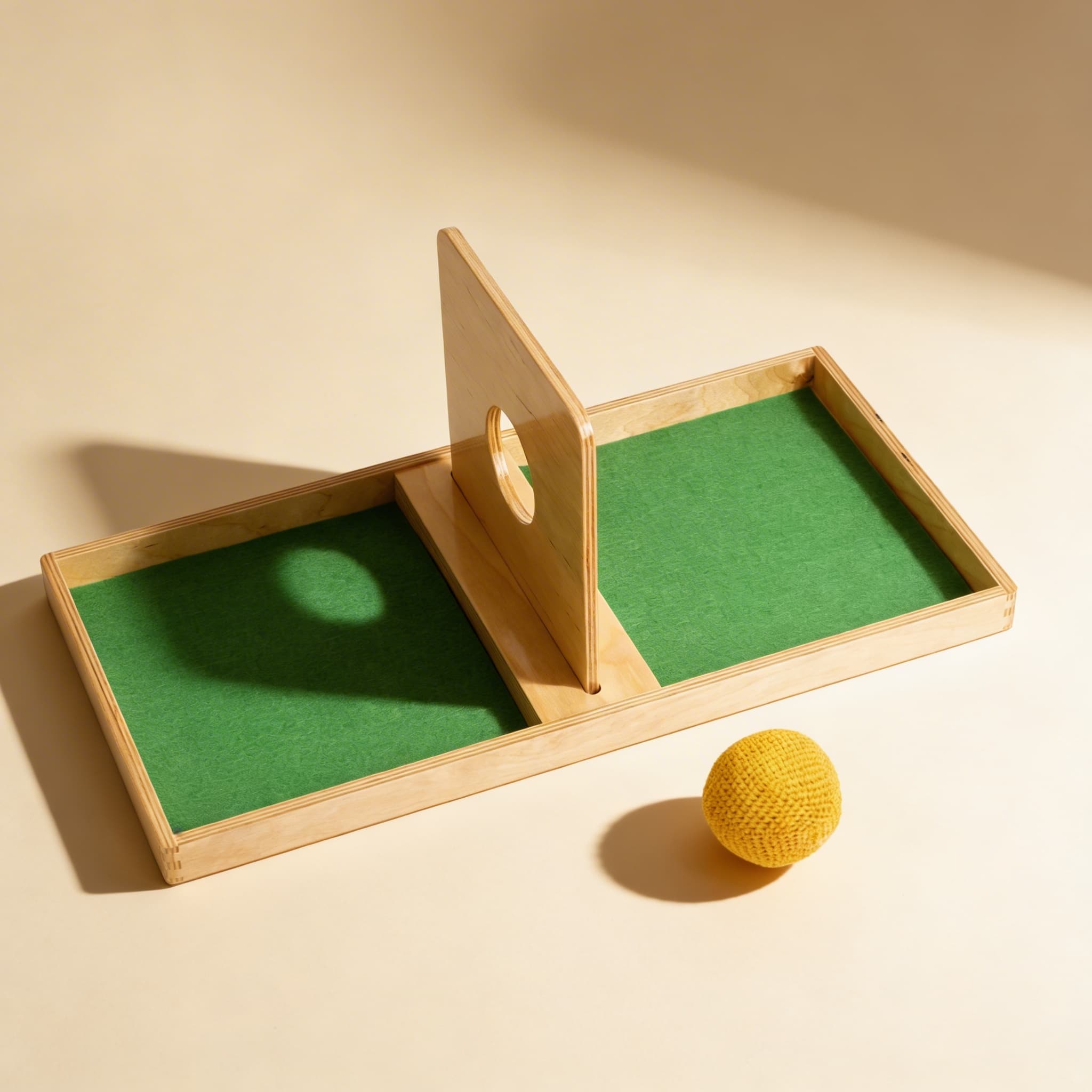 Imbucare-Brett mit Strickball — Ansicht 2