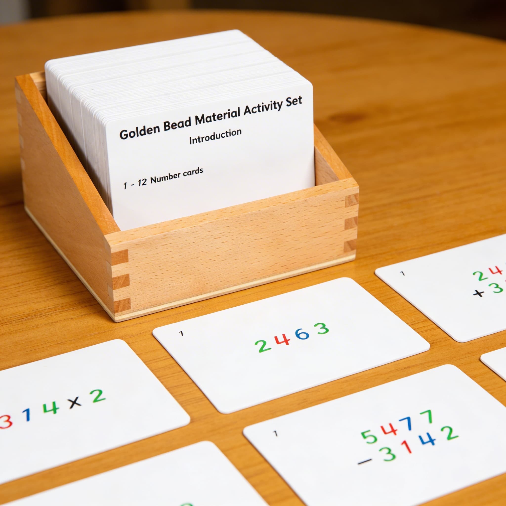 Sada aktivit se zlatými korálky — Detailní pohled