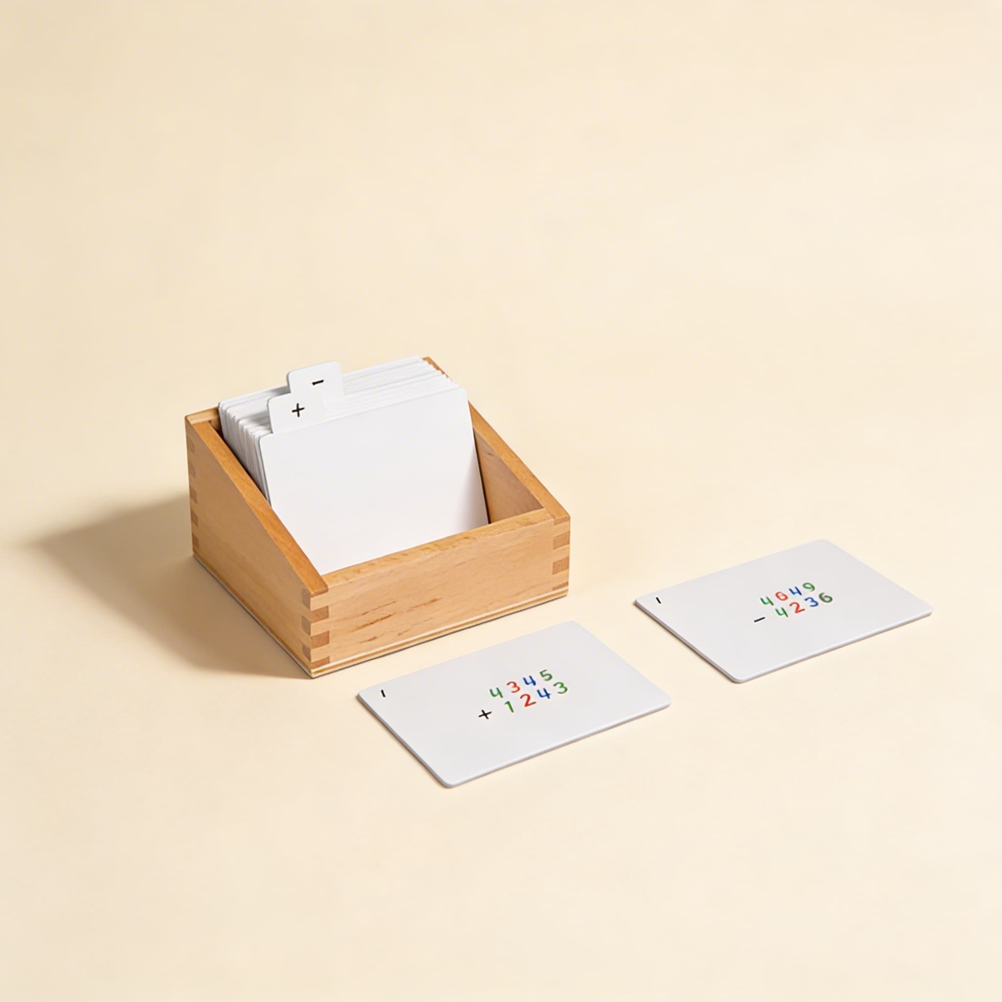 Sada aktivit pro malý korálkový rám — kartičky na procvičování — Boční pohled