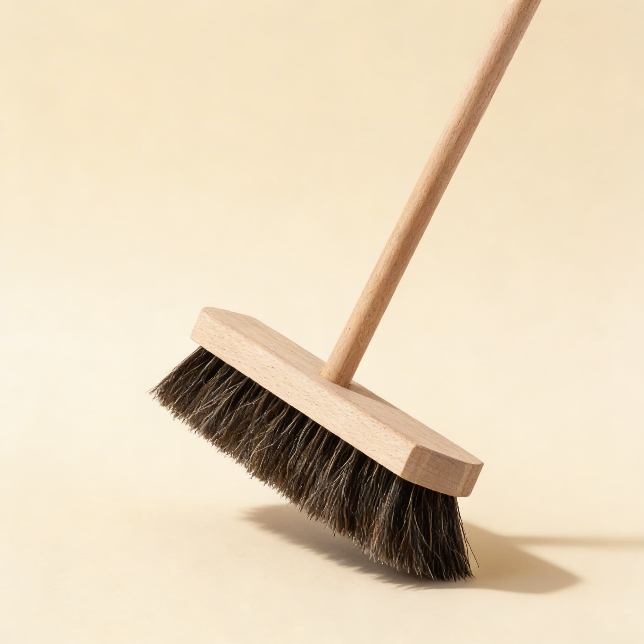 Zimmerbesen: Grob (70 cm)