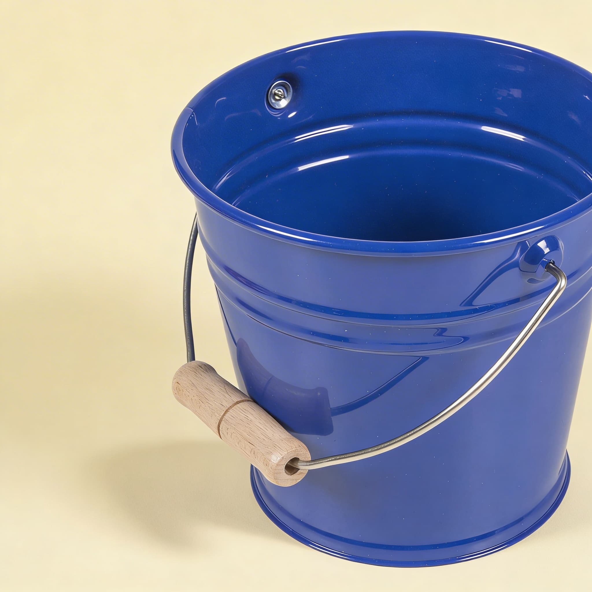 Kleiner Metalleimer: Grün