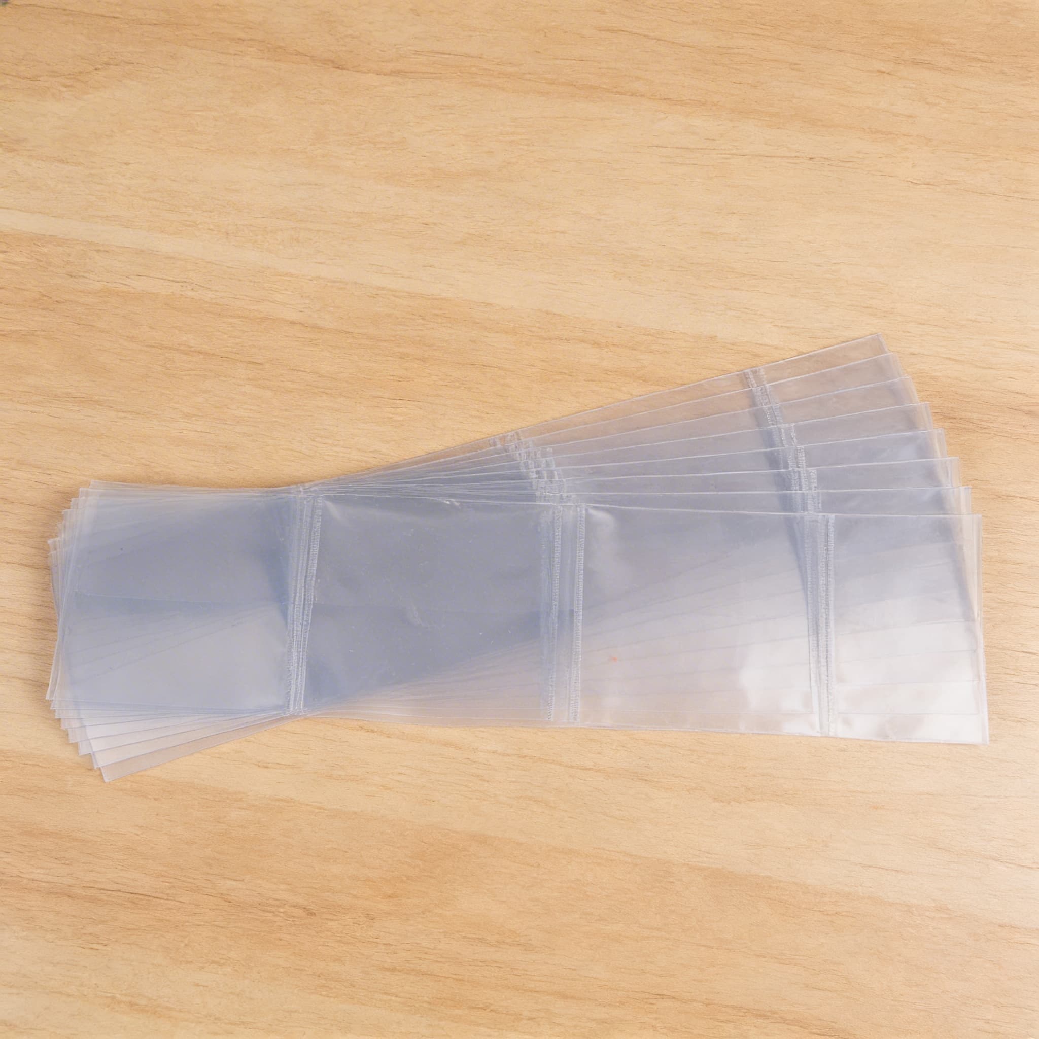 Plastový obal pro nomenklaturní karty (10) — Boční pohled