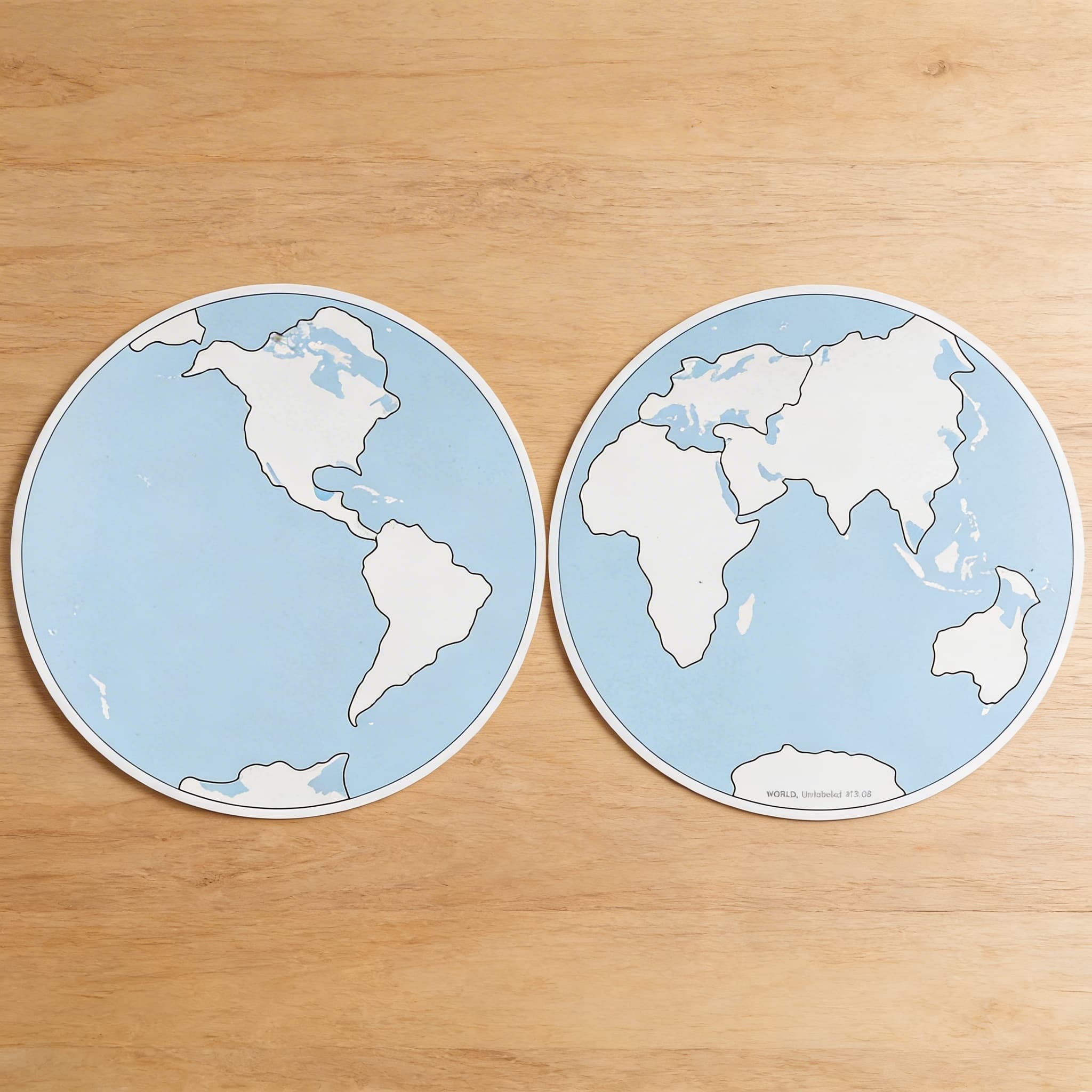 Kontrolní mapa světa: Bez popisků — Boční pohled