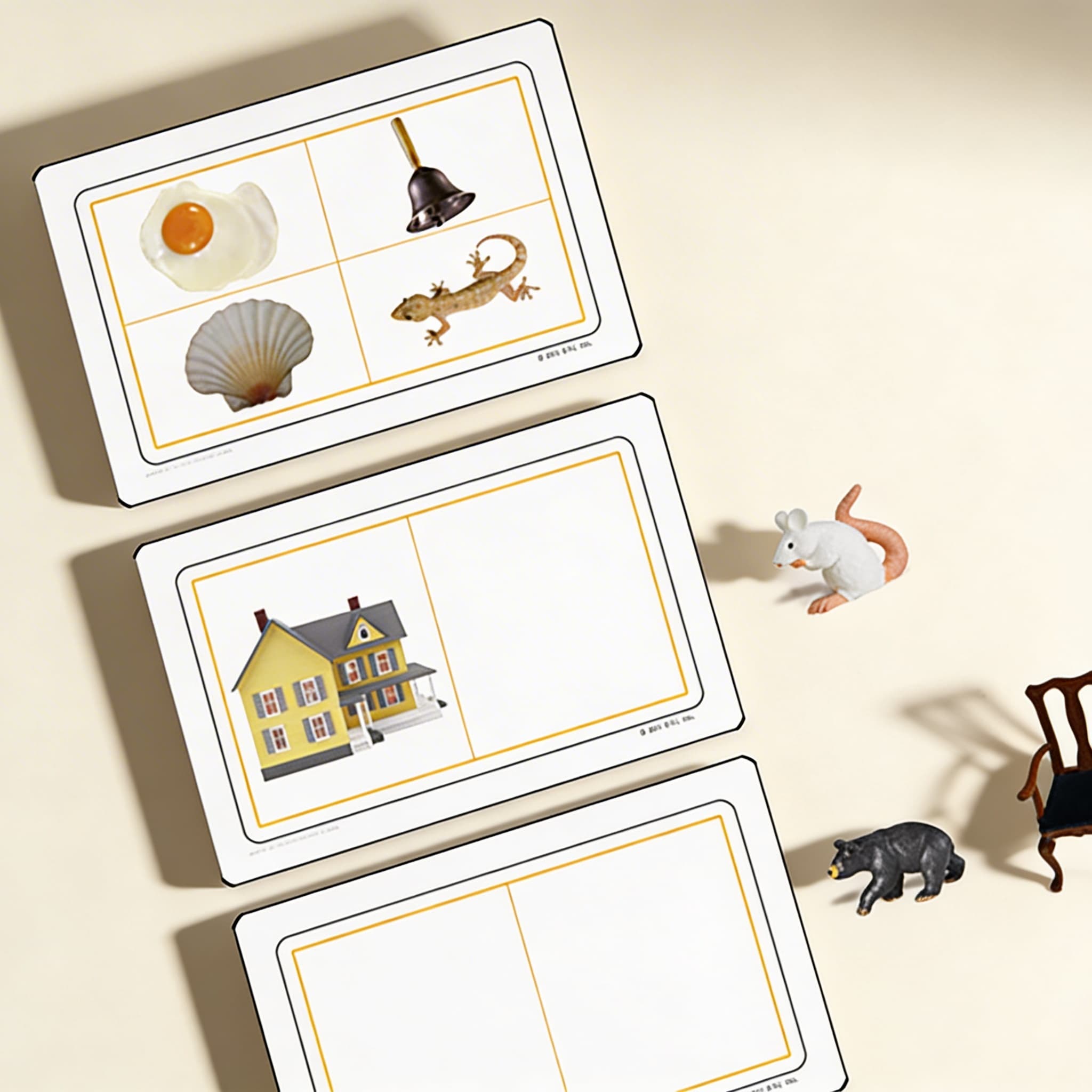 Rýmovacie aktivity s predmetmi — Bočný pohľad