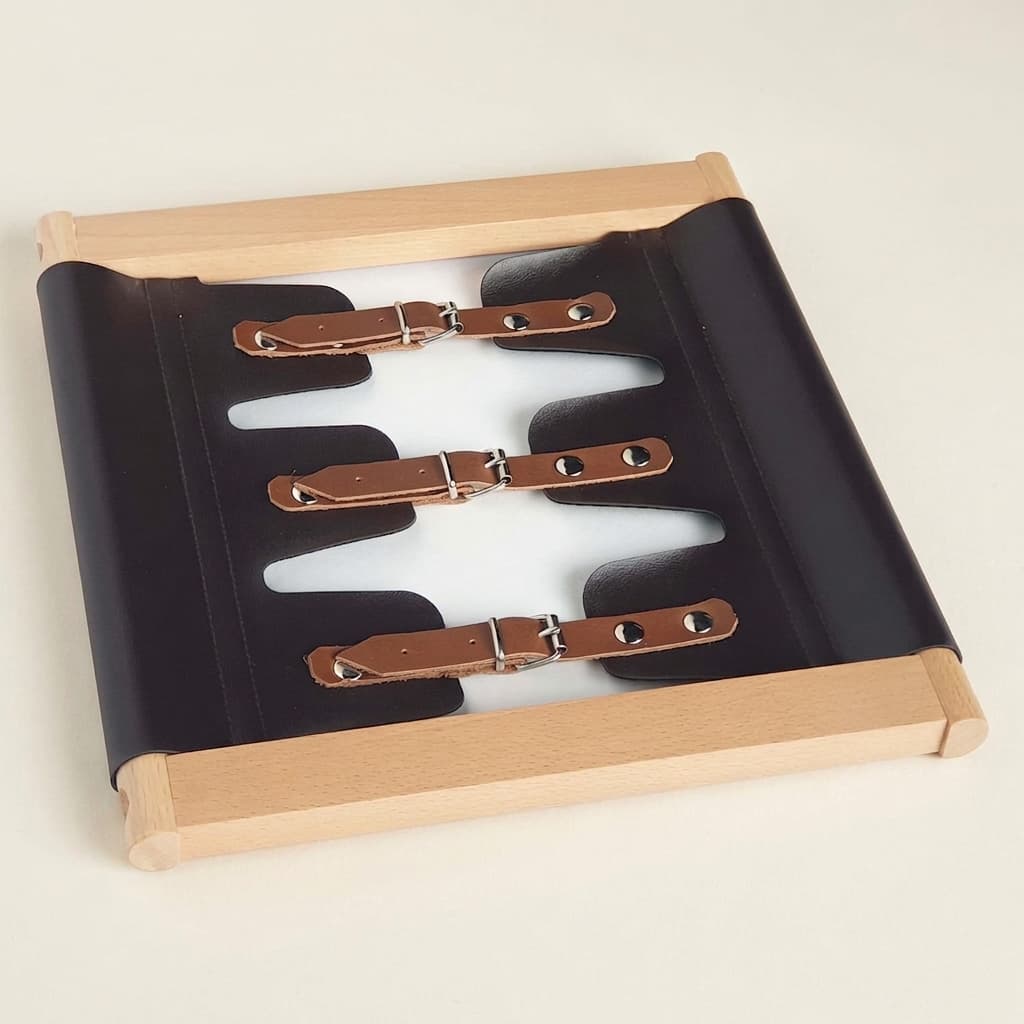 Ankleidungsrahmen: Metallschnallen: Feinmotorik für Kleinkinder - Montessori Material | Faborino