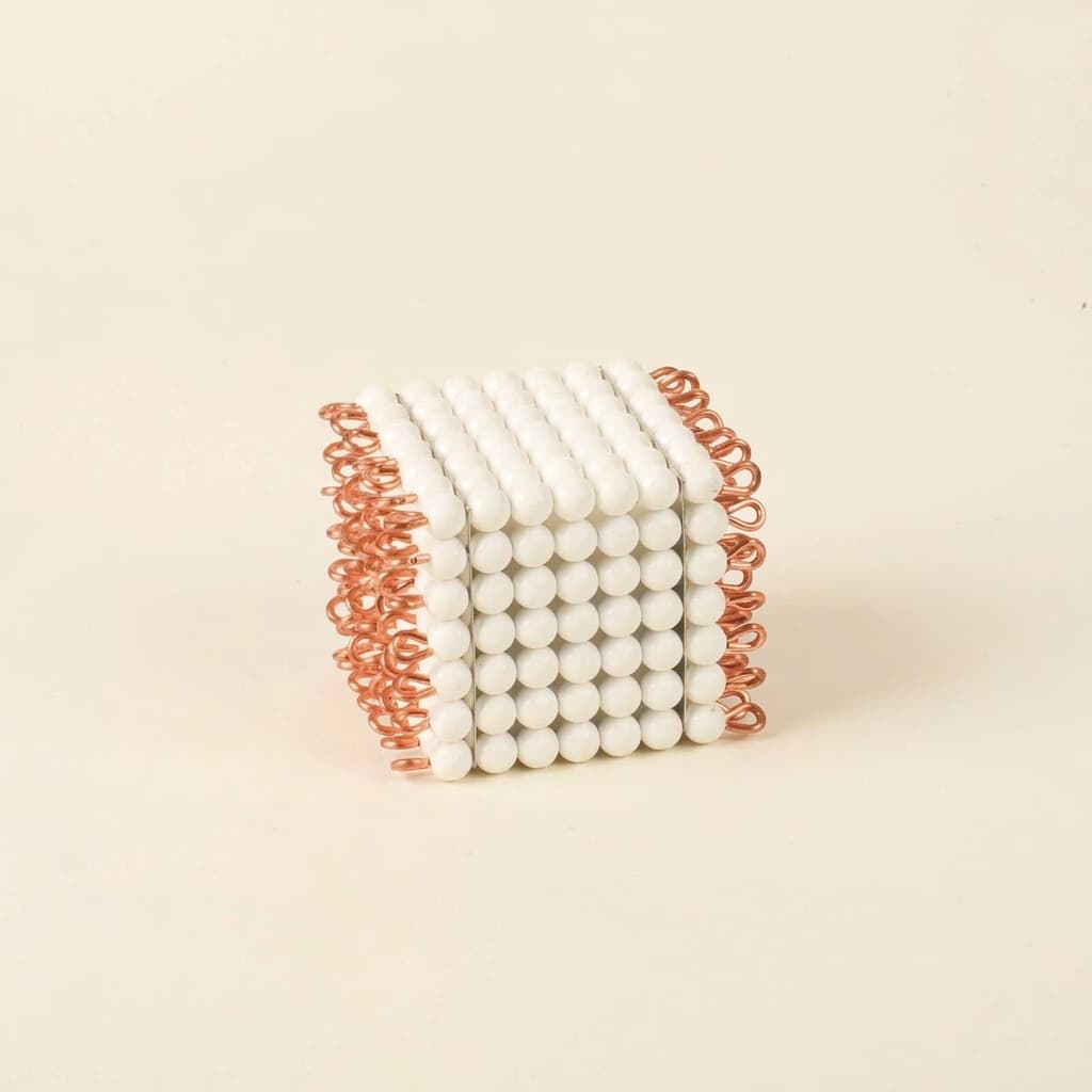 Perlenwürfel aus 7: Weißer Nylon-Tausender (7³) - Montessori Material | Faborino