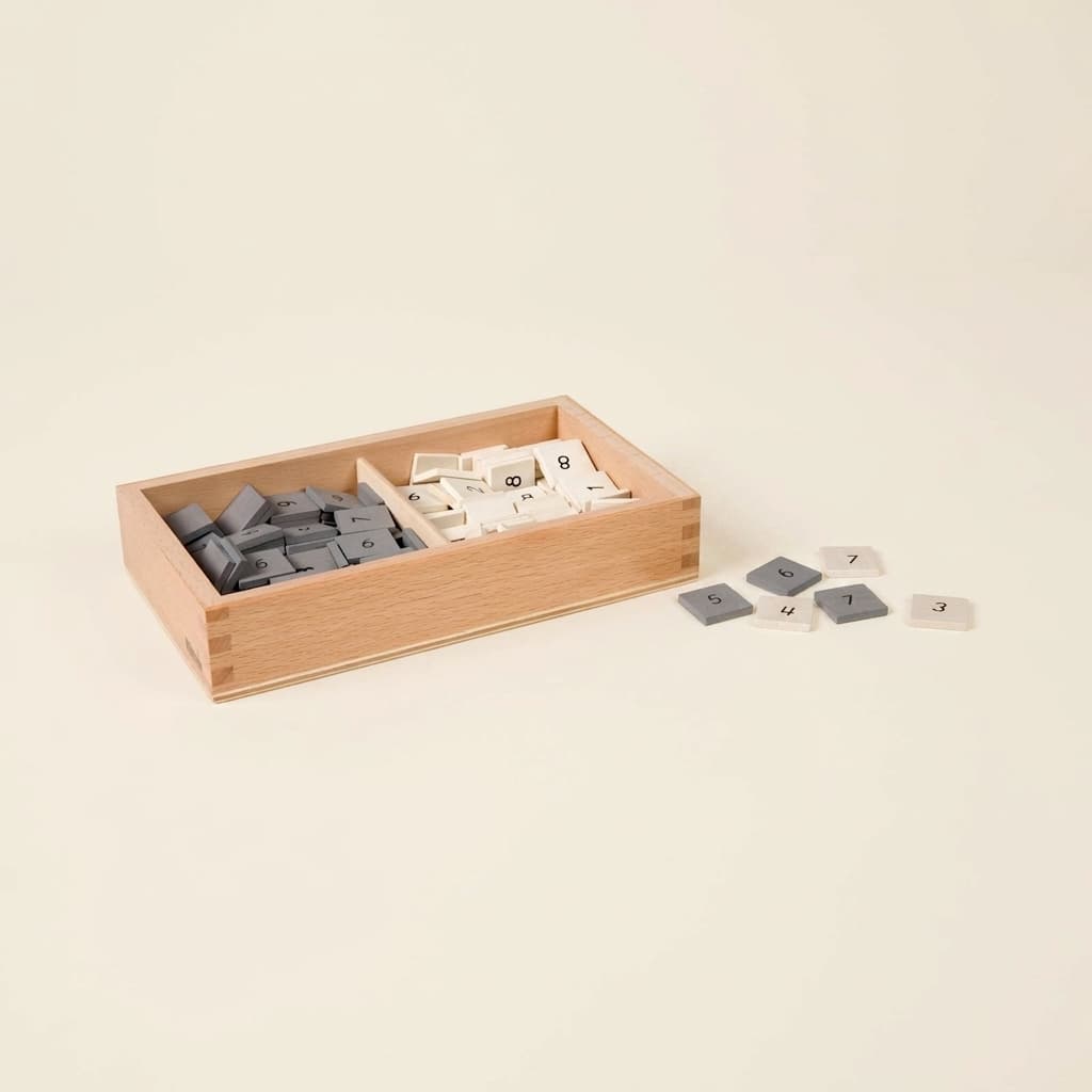 Zahlenplättchen-Box: Grau-Weiße Visuelle Unterscheidungsübung - Montessori Material | Faborino