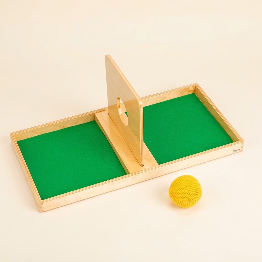 Imbucare-Brett mit Strickball