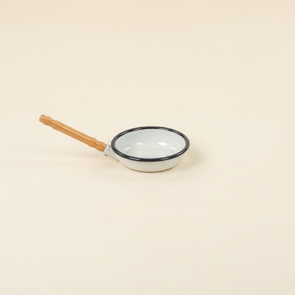 Emaille-Bratpfanne - Montessori Material | Faborino