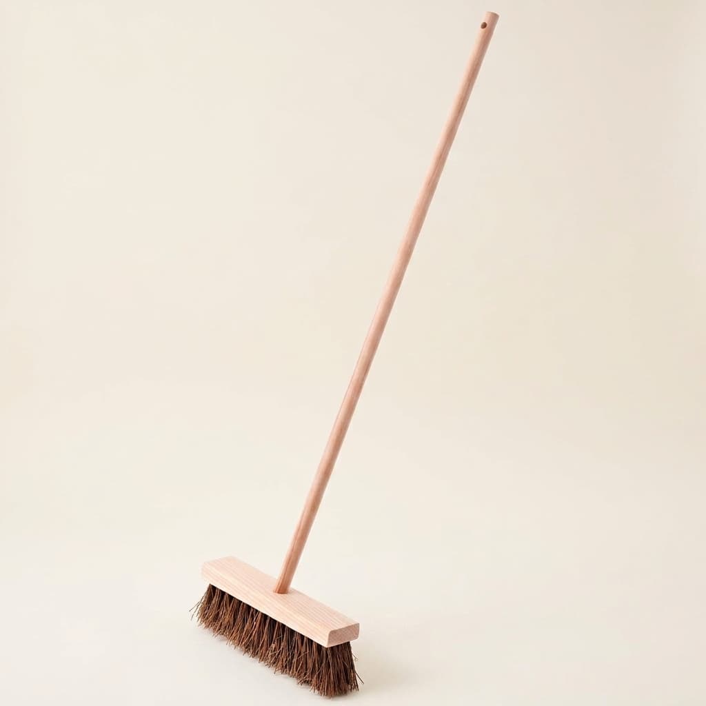Außenbesen (70 cm) - Montessori Material | Faborino