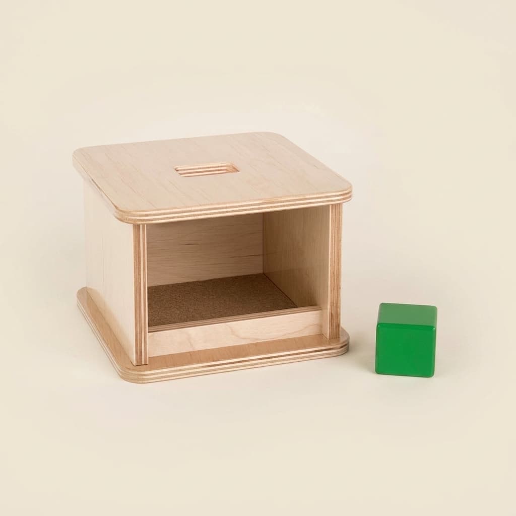 Imbucare box s obdélníkovým hranolem: Rozlišování tvarů - Montessori Material | Faborino