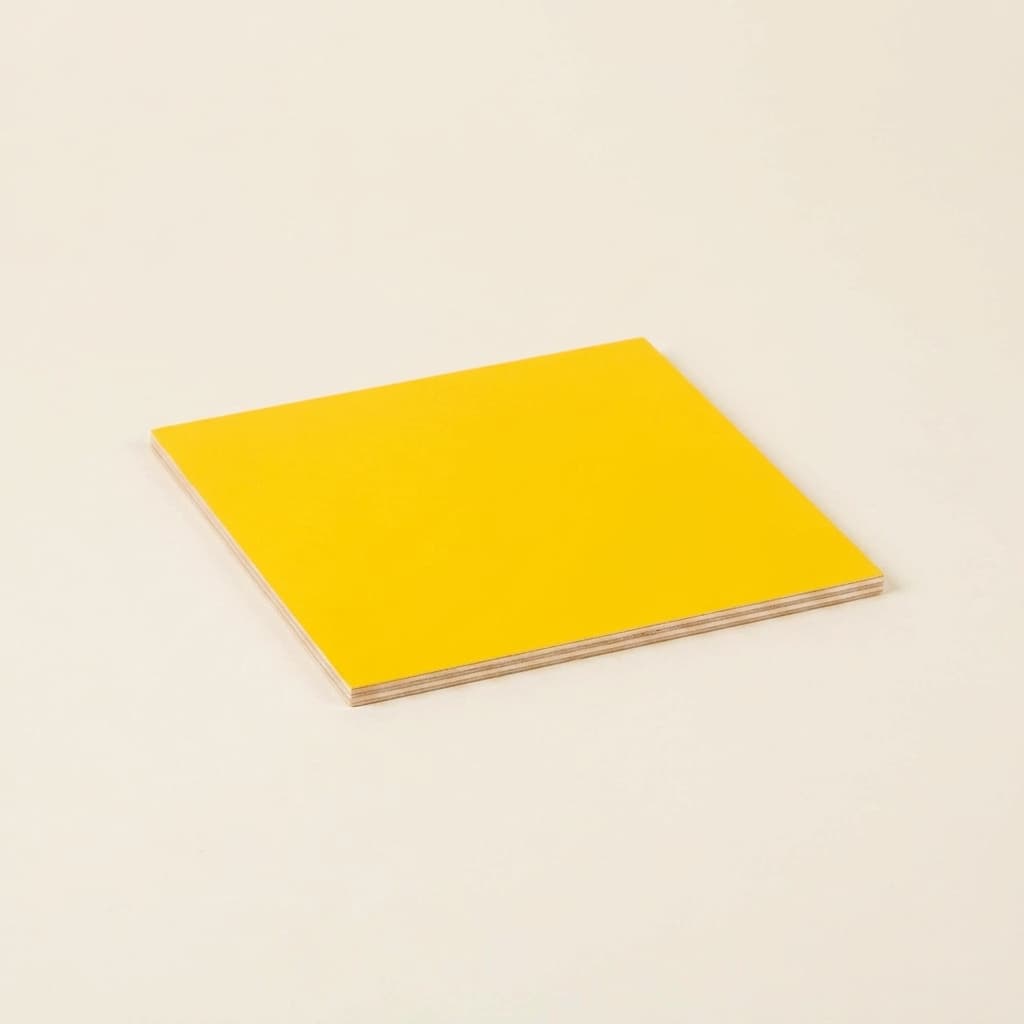 Prázdna vložka geometrickej skrinky — žltý povrch na kresbu - Montessori Material | Faborino